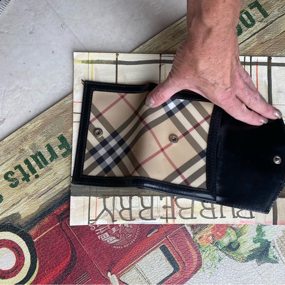 BURBERRY NOVA CHECK Bifold Wallet w/front pouchPVC/Black Patent🔥Italy🇮🇹🔥EUC! - Picture 6 of 17